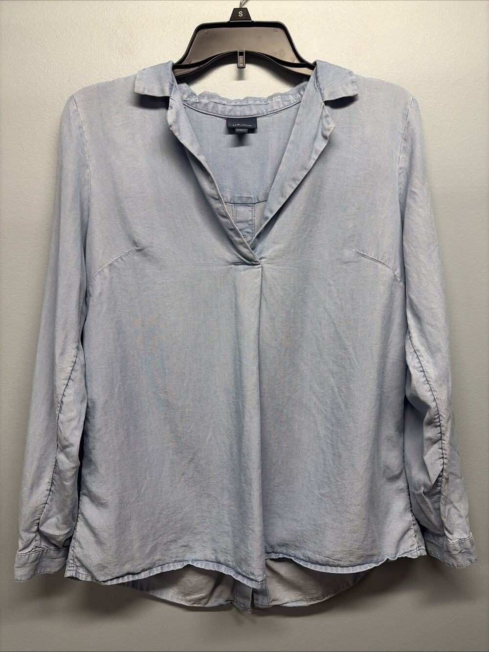 J Jill Denim Blouse Women’s Sz S Blue Casual Minimalist 100% tencil roll-sleeves